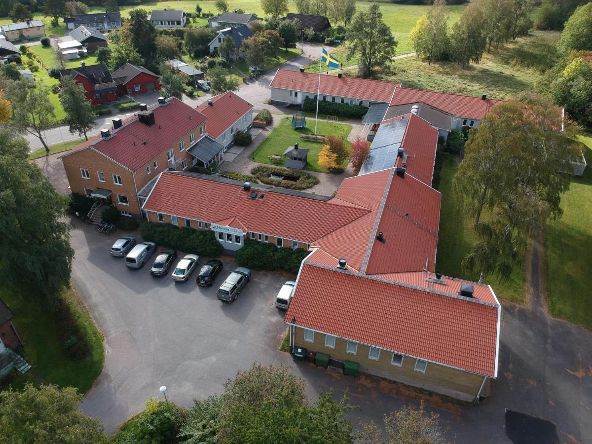 Bralanda Hotell Och Vandrarhem Exterior photo